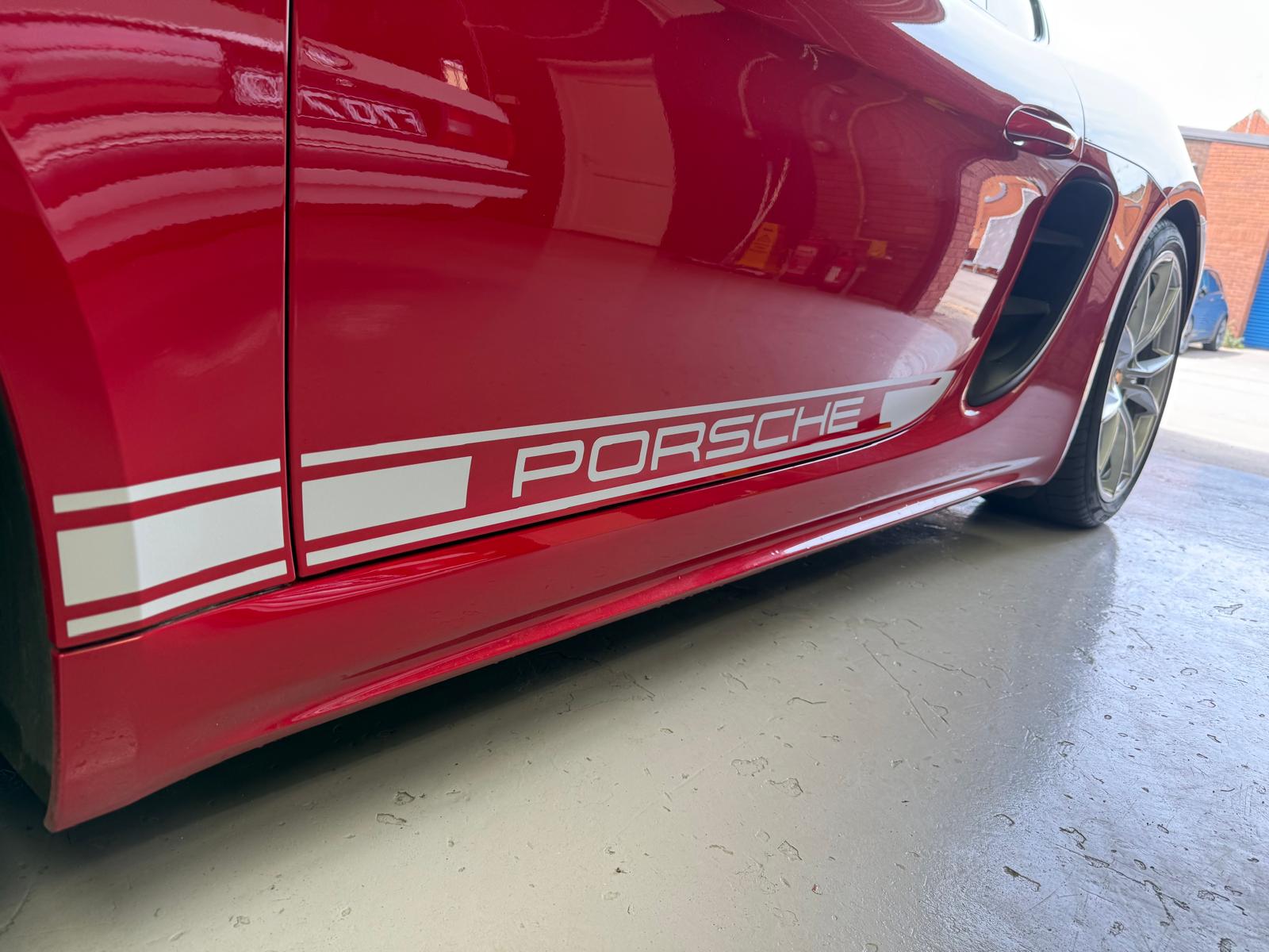 Porsche side stripe graphic by T&W Automotive